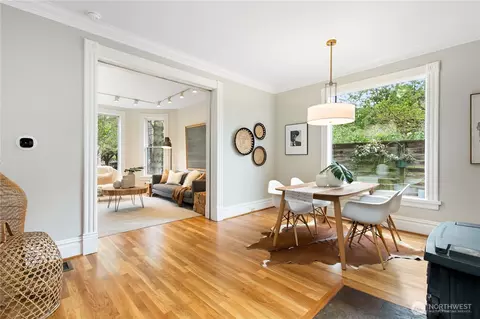 Dining - 2202 E John St, Seattle, WA 98112 photo 4 of 4