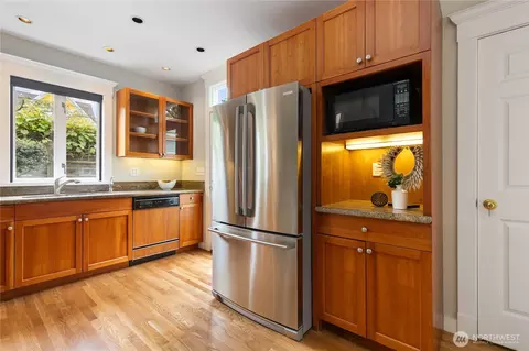 Kitchen - 2202 E John St, Seattle, WA 98112 photo 2 of 4