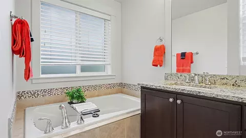 Bath - 18726 43rd Dr SE, Bothell, WA 98012 photo 5 of 5