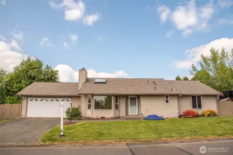 125 117th St E, Tacoma, WA 98445