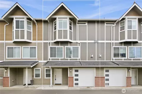 7234 212th St SW #B, Edmonds, WA 98026