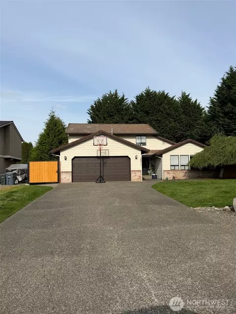 3511 196th Avenue Ct E, Lake Tapps, WA 98391