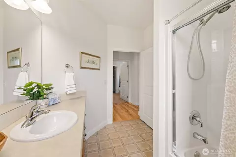 Bath - 433 Big Leaf Ct, Sequim, WA 98382 photo 7 of 7