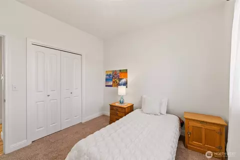 Bedroom - 433 Big Leaf Ct, Sequim, WA 98382 photo 5 of 5