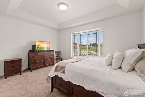 Bedroom - 433 Big Leaf Ct, Sequim, WA 98382 photo 2 of 5