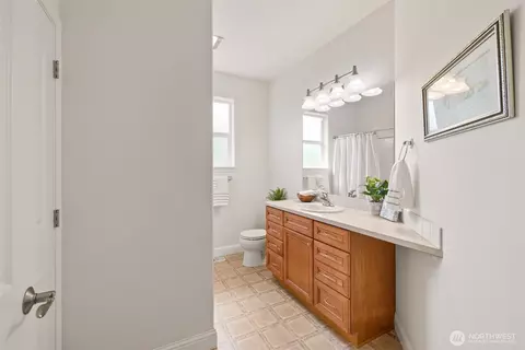Bath - 433 Big Leaf Ct, Sequim, WA 98382 photo 5 of 7