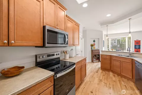 Kitchen - 433 Big Leaf Ct, Sequim, WA 98382 photo 6 of 6