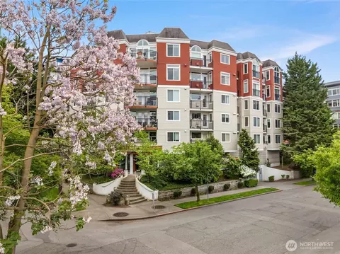 232 Belmont Ave E #404, Seattle, WA 98102