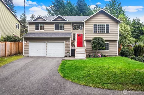 4035 NE 110th St, Seattle, WA 98125