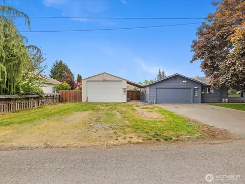 1922 S Wall St, Mount Vernon, WA 98273