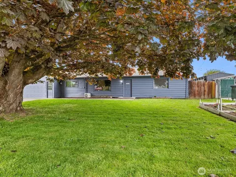 1922 S Wall St, Mount Vernon, WA 98273