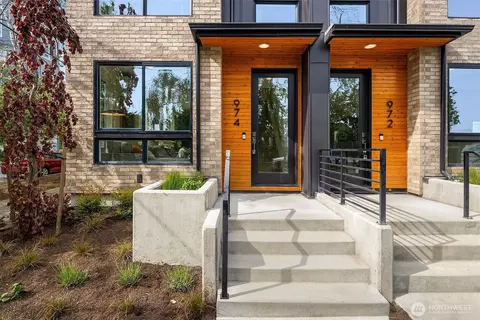 932 NW 54th St, Seattle, WA 98107