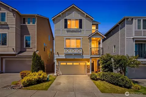 111 210th St SW, Lynnwood, WA 98036