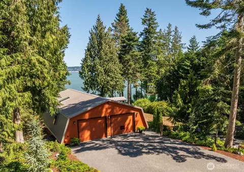 681 Bachelor Rd, Sequim, WA 98382