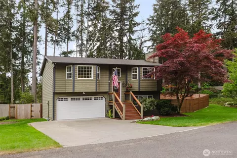 8616 Foster Grove Ct NE, Bremerton, WA 98311