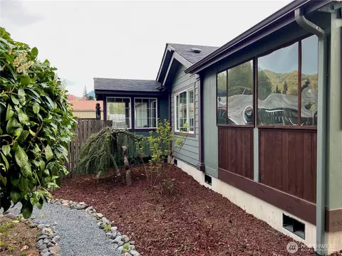 12977 Us Highway 12, Packwood, WA 98361