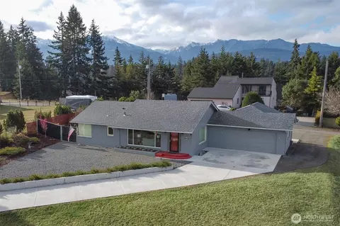1720 W 8th St, Port Angeles, WA 98363
