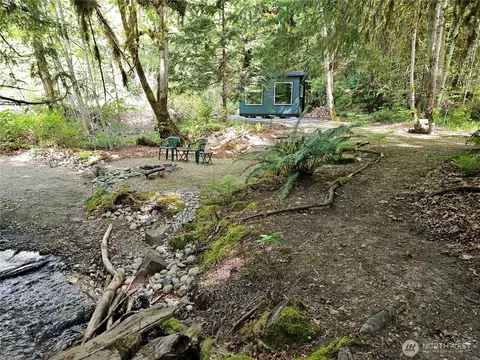 170 NElfendahl Pass Rd, Belfair, WA 98528