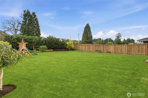Exterior - 164 Hogan Dr, Enumclaw, WA 98022 photo 5 of 8