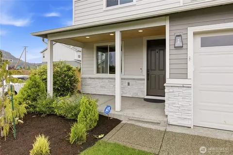 Exterior - 164 Hogan Dr, Enumclaw, WA 98022 photo 8 of 8