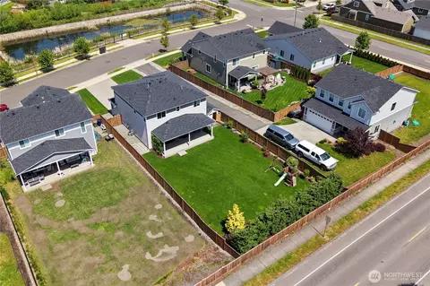 View/Area - 164 Hogan Dr, Enumclaw, WA 98022 photo 2 of 5