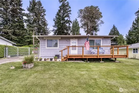 3822 Petersville Rd NE, Bremerton, WA 98310