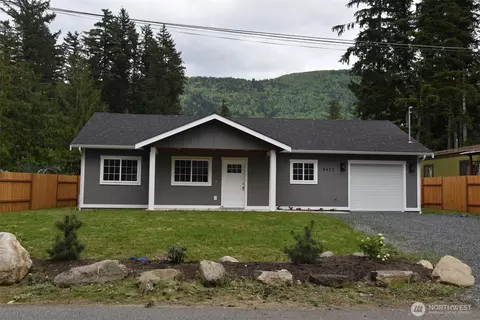 8452 Aspen Ct, Maple Falls, WA 98266