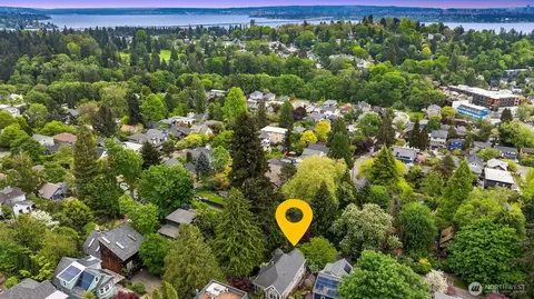 View/Area - 2511 E Roy St, Seattle, WA 98112 photo 1 of 2