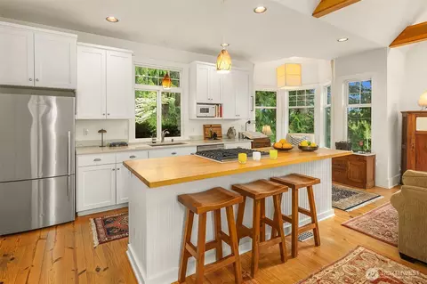 Kitchen - 2511 E Roy St, Seattle, WA 98112 photo 5 of 5
