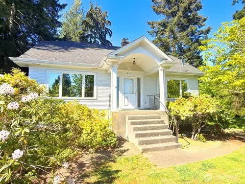 612 S 160th St, Burien, WA 98148