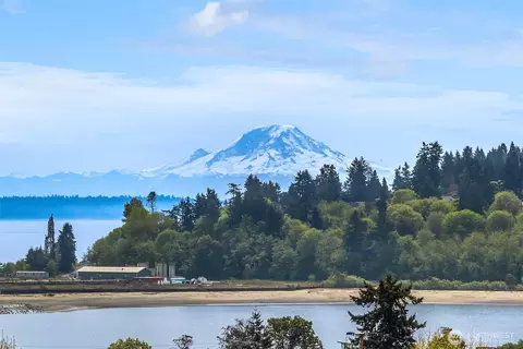 170 Harbor Sq Loop NE #A-411, Bainbridge Island, WA 98110