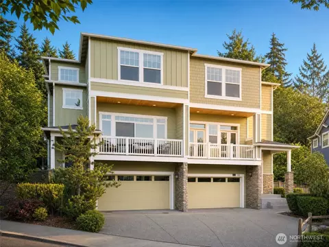 8400 169th Pl NE #102, Redmond, WA 98052