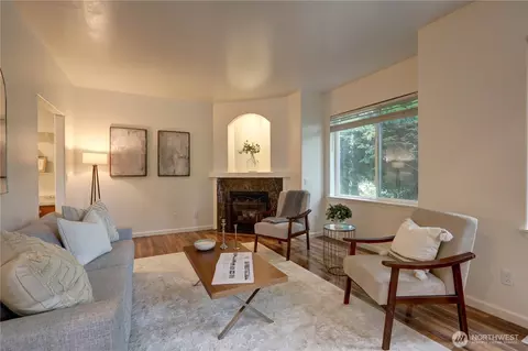 434 S 156th St #B1, Burien, WA 98148