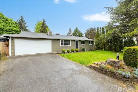2008 Pacific Pl, Mount Vernon, WA 98273