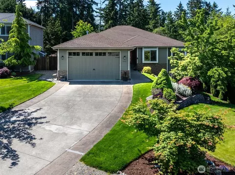 3202 170th Ave E, Lake Tapps, WA 98391