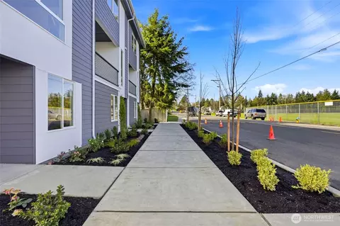 View/Area - 222 124th St SW #C1, Everett, WA 98204 photo 2 of 5