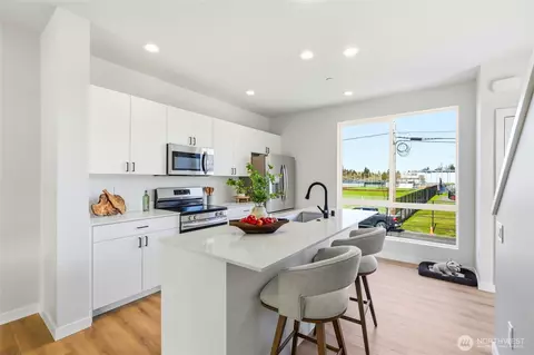 Kitchen - 222 124th St SW #C1, Everett, WA 98204 photo 1 of 6
