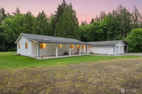 5534 Steamboat Island Rd, Olympia, WA 98502
