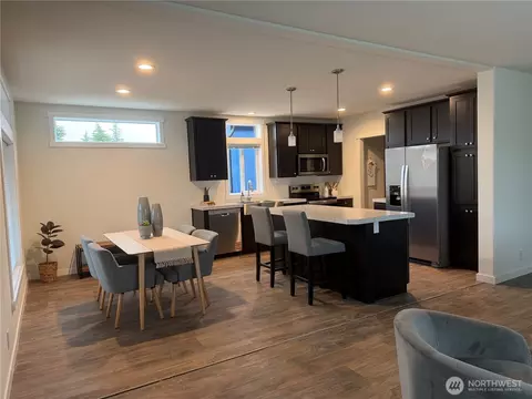 861 N Iris Ave, Sequim, WA 98382 photo 5