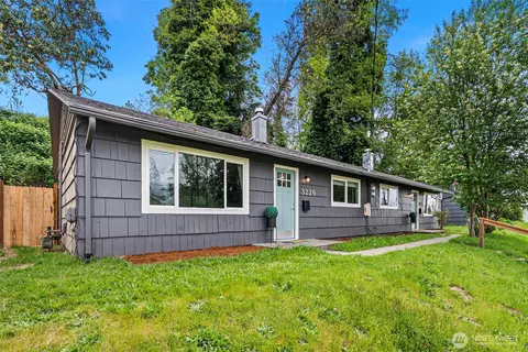 3226 Halverson Ave, Bremerton, WA 98310