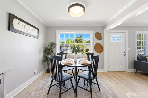 Dining - 2222 Oklahoma Ave, Everett, WA 98201 photo 3 of 3