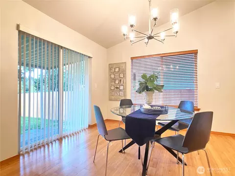 Dining - 5530 55th Loop SE, Olympia, WA 98513 photo 1 of 1