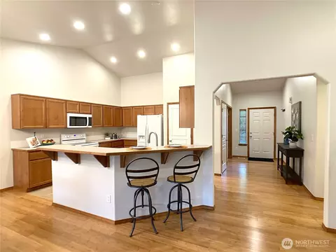 Kitchen - 5530 55th Loop SE, Olympia, WA 98513 photo 1 of 3