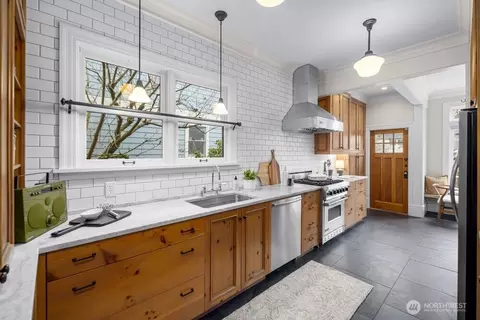 610 16th Ave E, Seattle, WA 98112 photo 16