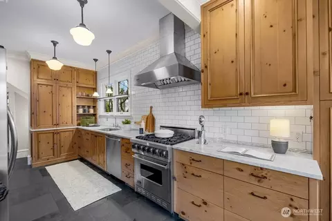 610 16th Ave E, Seattle, WA 98112 photo 14