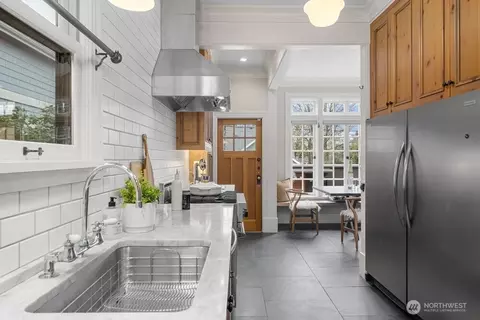 610 16th Ave E, Seattle, WA 98112 photo 17
