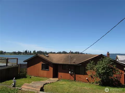 6728 Totem Beach Loop Rd, Tulalip, WA 98271