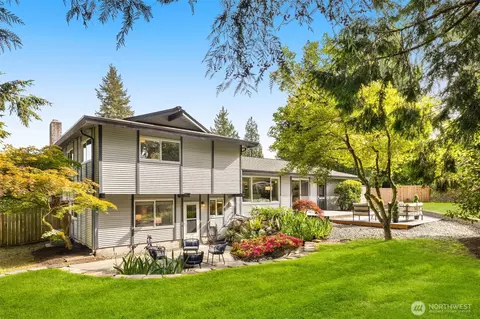 12532 SE 70th St, Newcastle, WA 98056