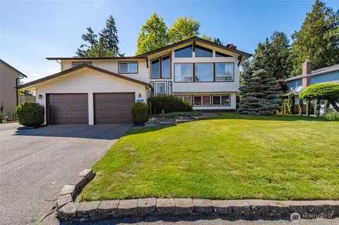 12472 Eagle Dr, Burlington, WA 98233