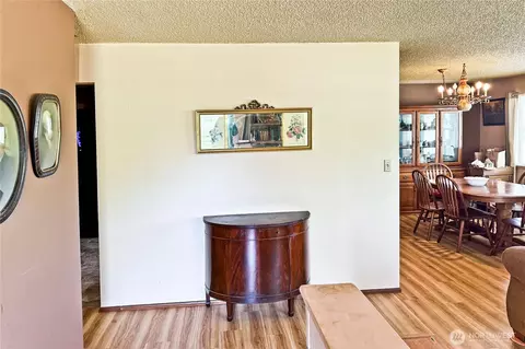 Entry Way - 21928 SE 436th St, Enumclaw, WA 98022 photo 1 of 1
